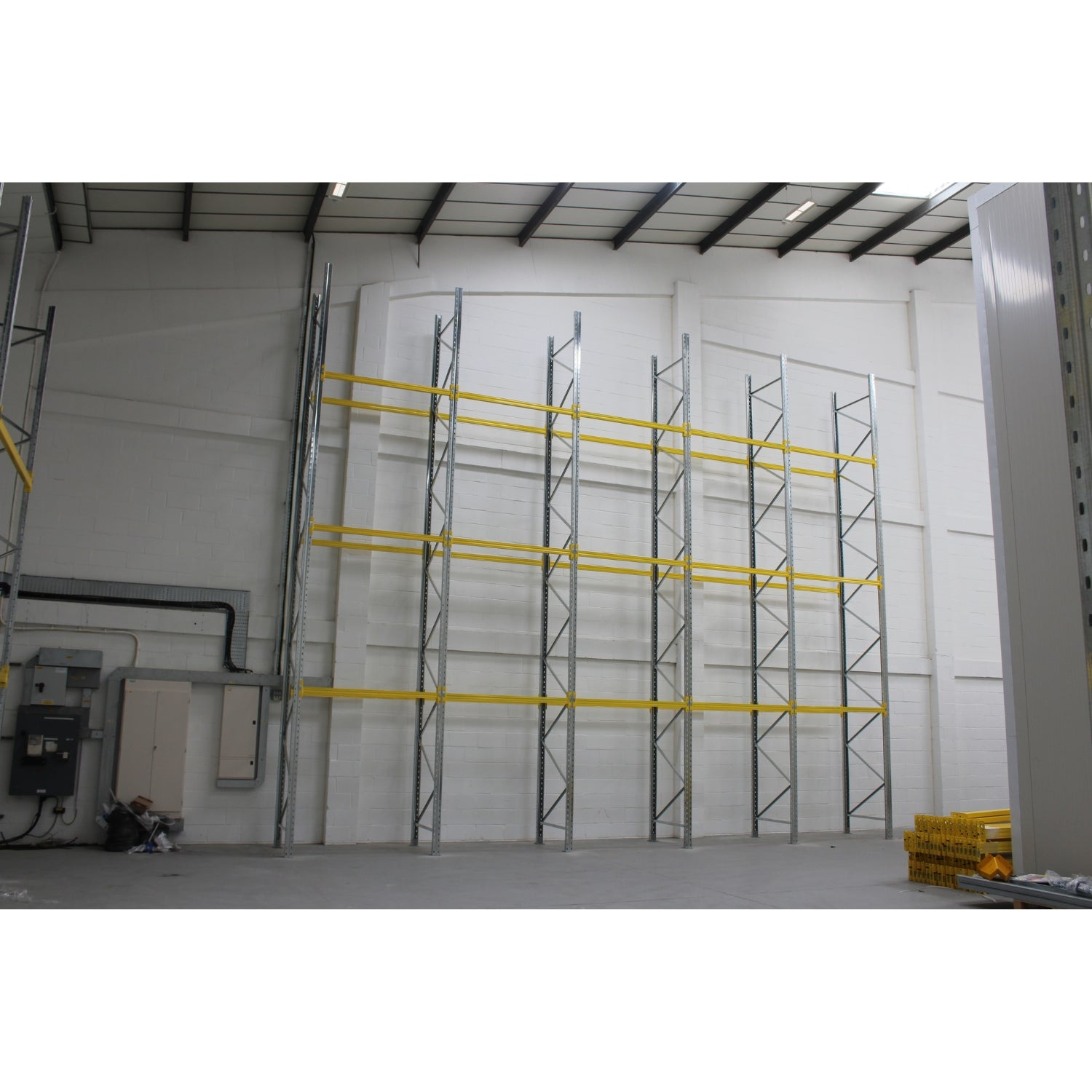 New Pallet Racking - Choose Height - Choose Depth - 2700mm Wide - 5 Joined Bays - 3 Levels
