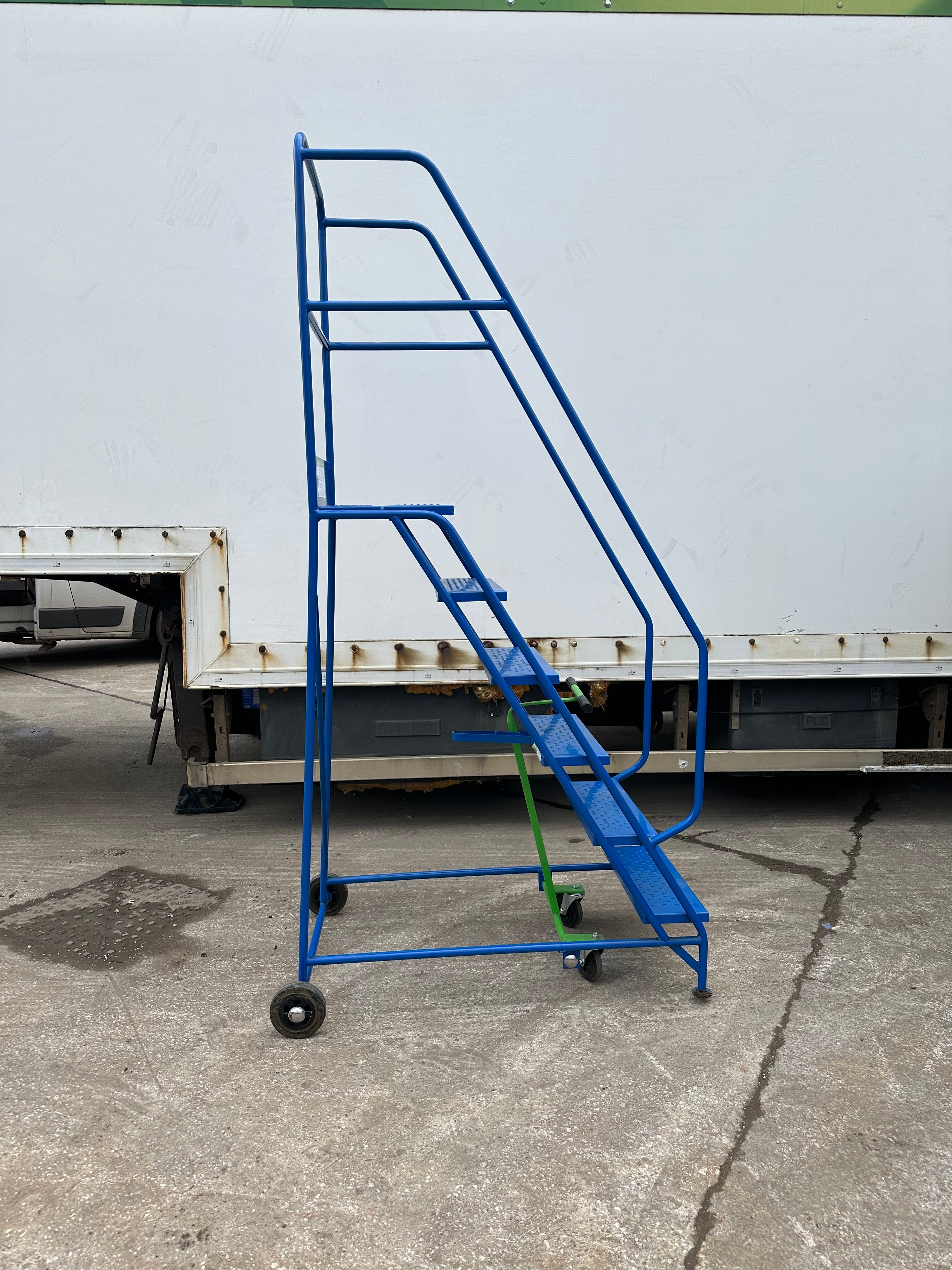 Used Industrial Mobile Safety Ladders with 6 Steps - Blue