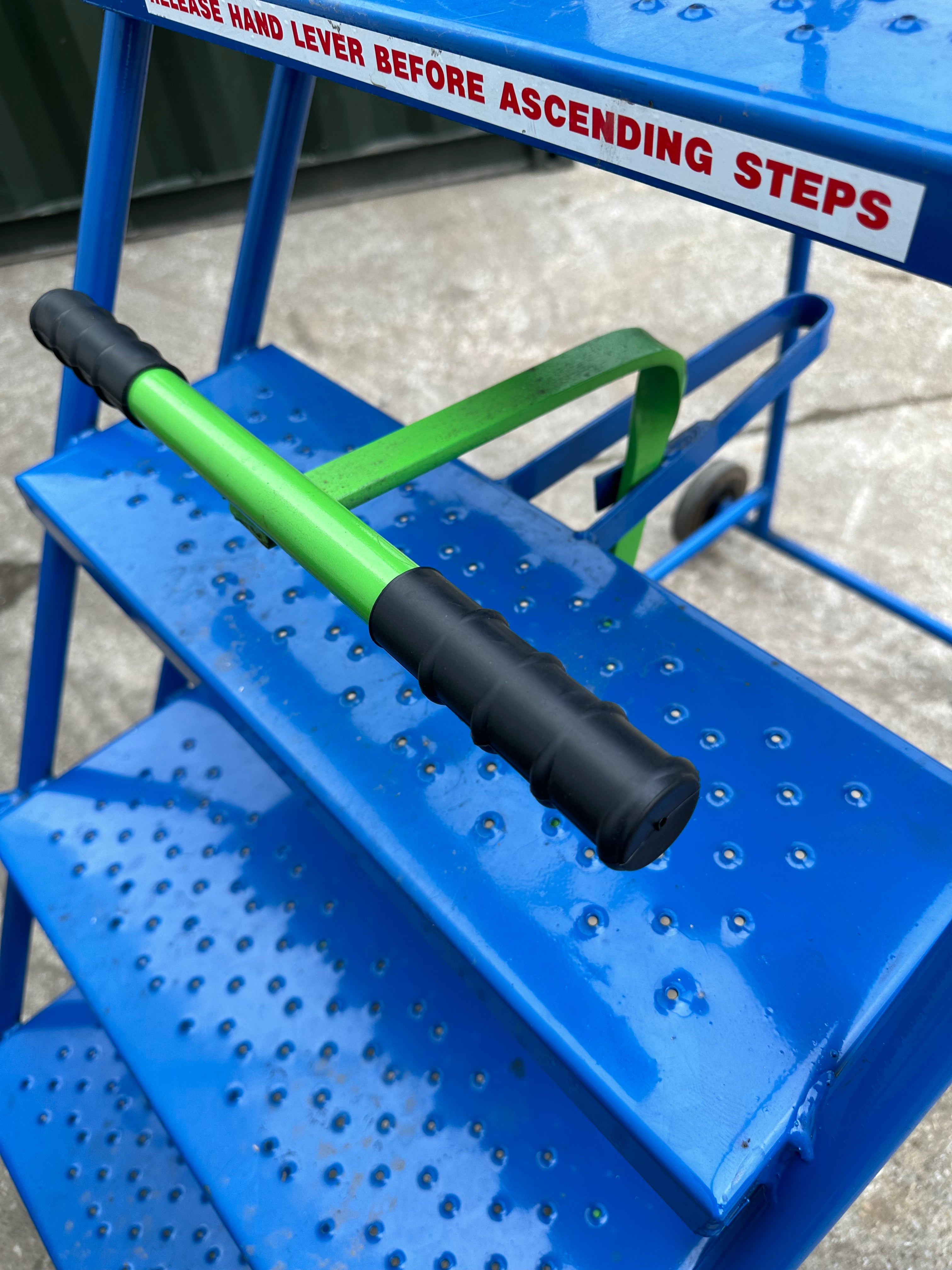 Used Industrial Mobile Safety Ladders with 6 Steps - Blue