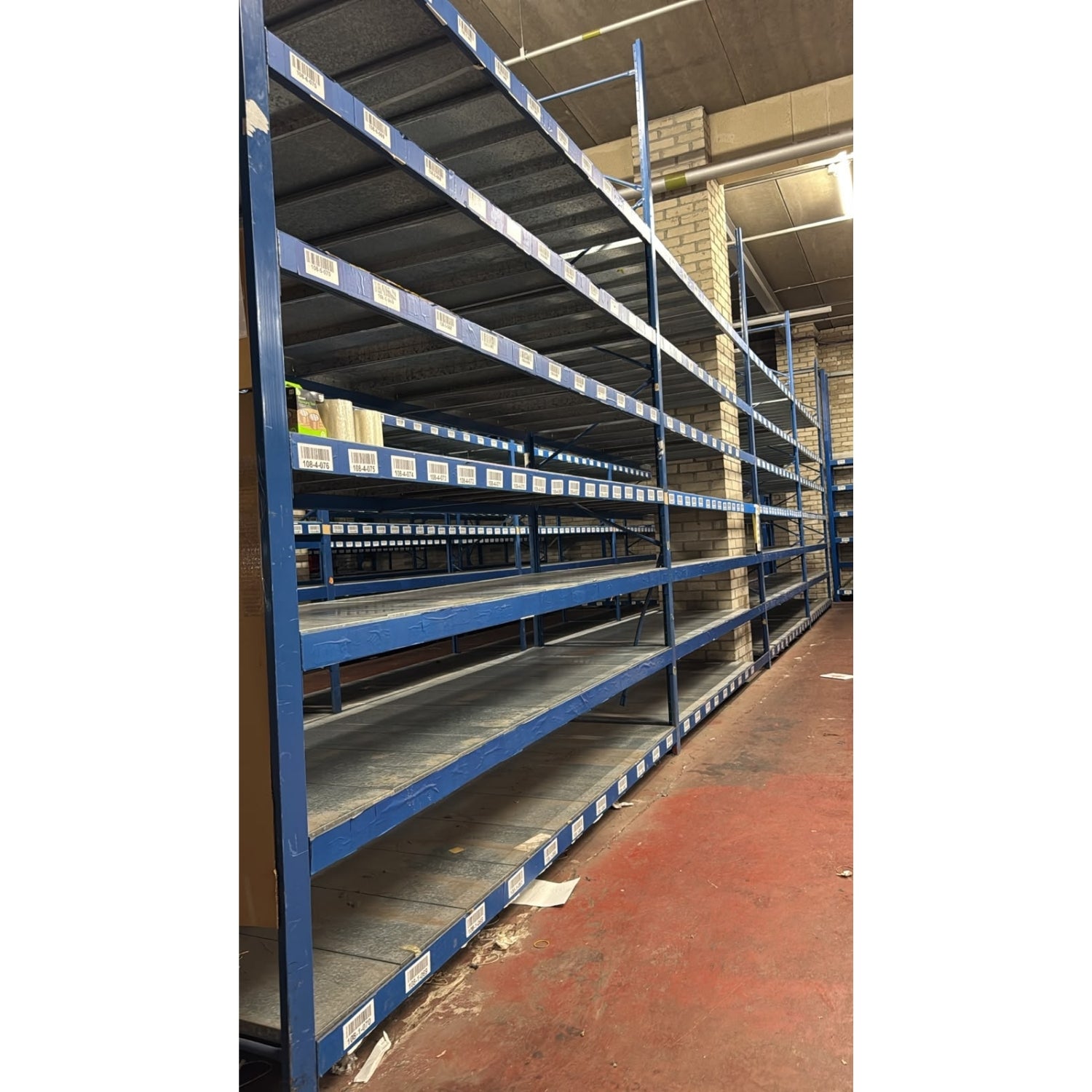 Used Longspan Shelving - 4 Joined Bays - 2.7m High - 2.7m Beams - 7 levels - Metal Drop in Panels