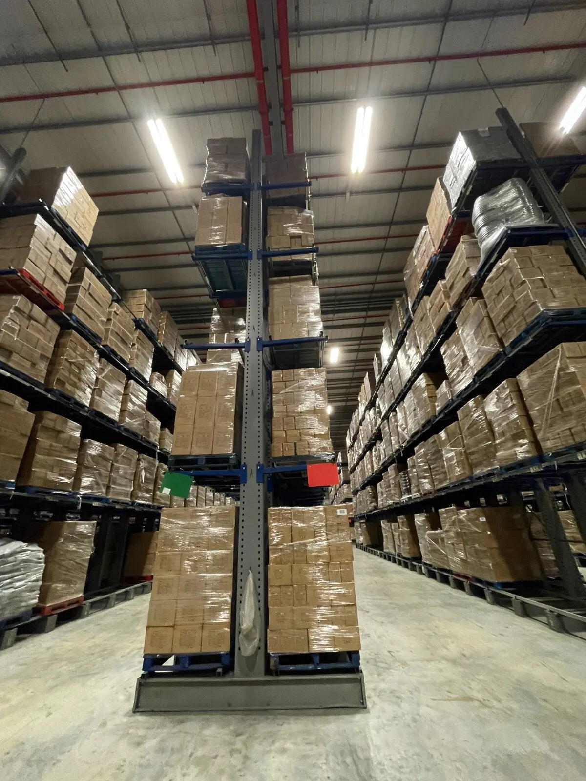 Used Cantilever Racking - 10 Joined Bays - 80 Arms - 5M High