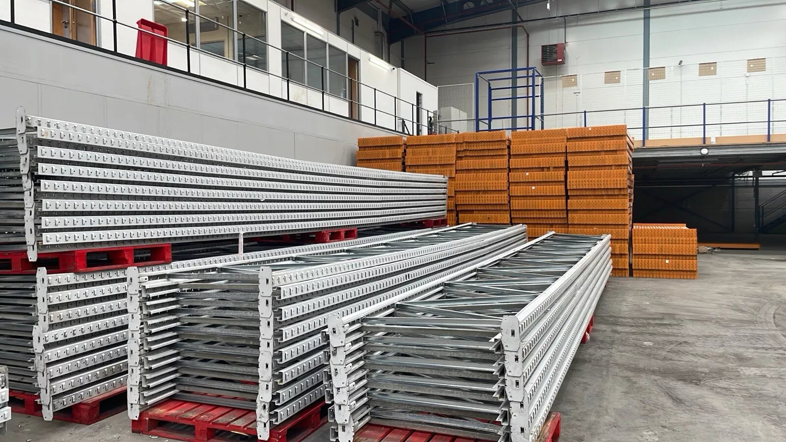 Used Apex Pallet Racking Beams - 3150mm, 500kg UDL | Cracking Racking - Racking Components - Cracking Racking