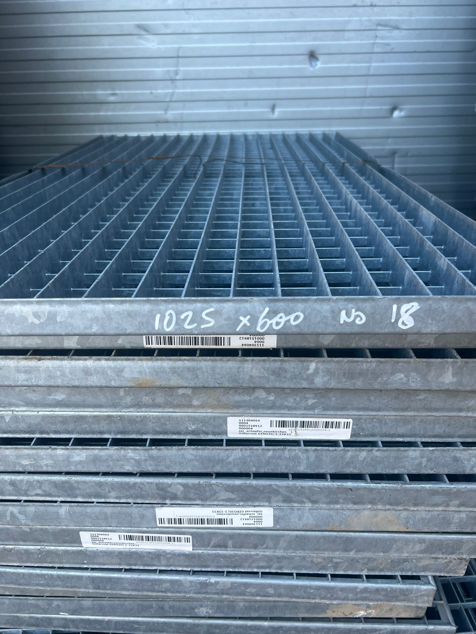 Used Forged Walkway Panels - Mixed Sizes | Industrial Flooring - Walkway - Cracking Racking